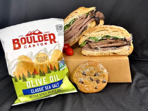 Roast Beef Supreme with Chips and a Cookie